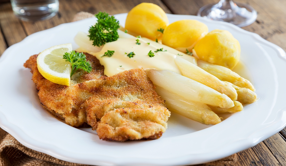 Spargel, regional gestochen